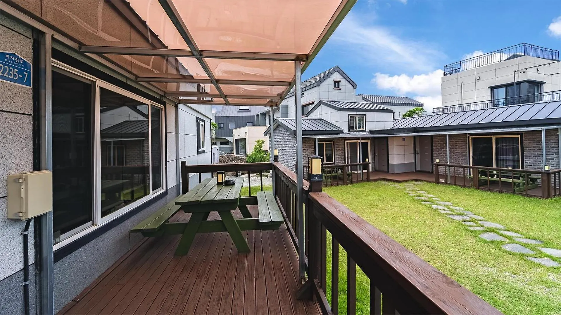 Jeju Bijalim Pension 0*,